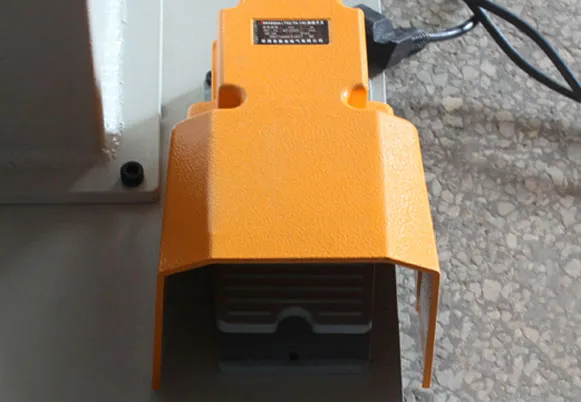 Eyelet Machine For Luggage And Case foot pedal