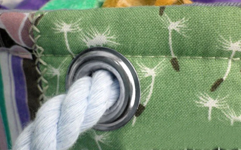 setting grommets in fabric