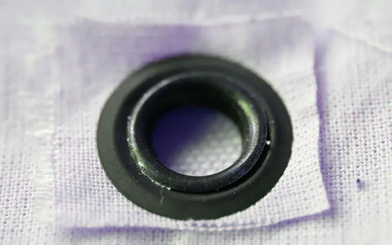 How to Make an Eyelet in Fabric