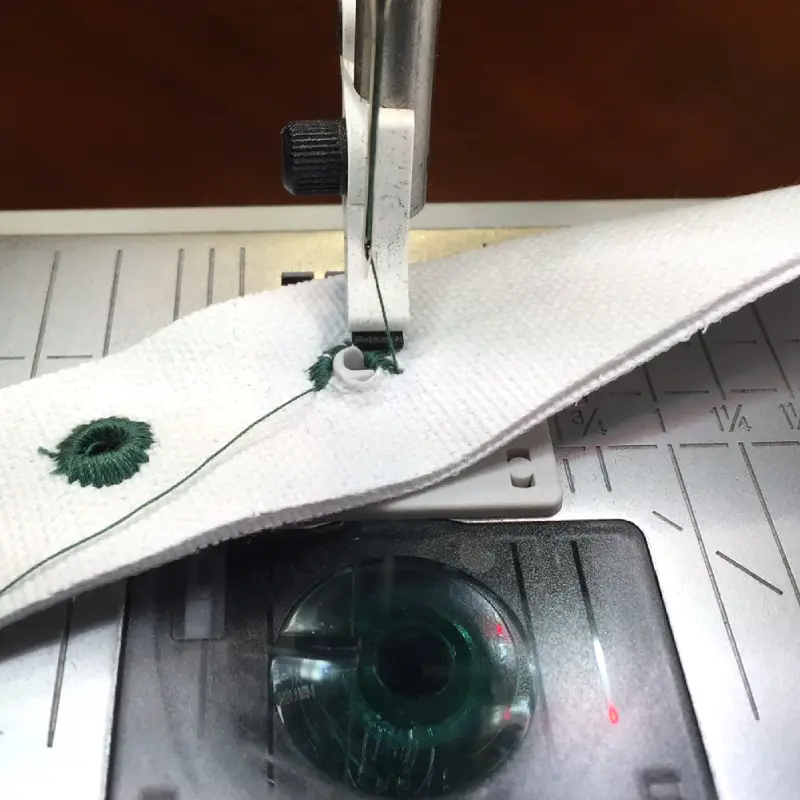 eyelet stitch sewing machine