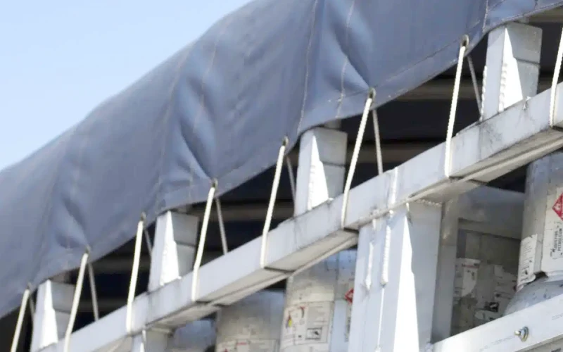 transport tarps eyelets