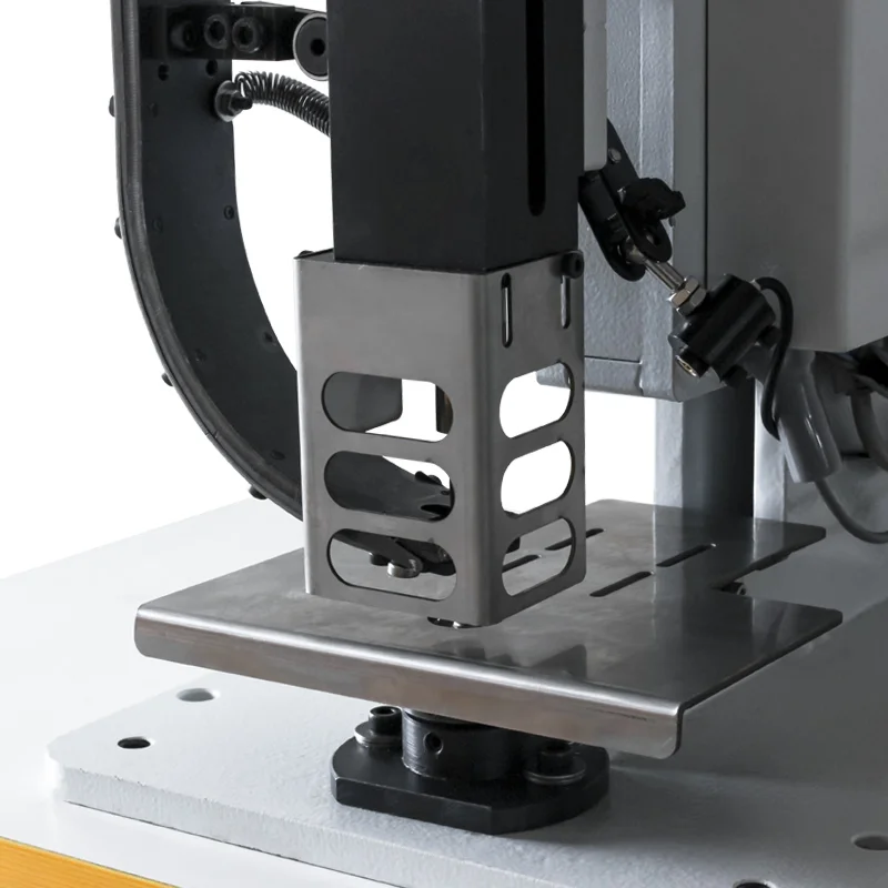 how throat depth affects eyelet machine selection